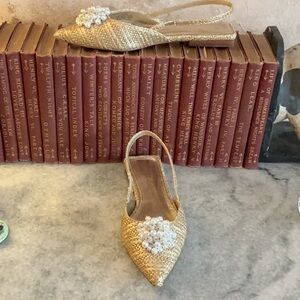 Lilly Pulitzer Gold Straw Pearl Rhinestone Cluster BRIT Slingback Shoes EUC 6.5M